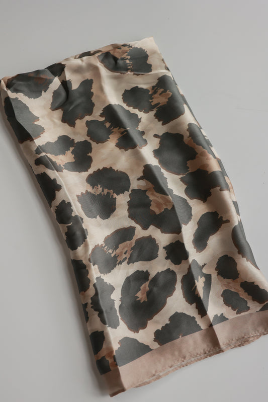 LEOPARD SCARF