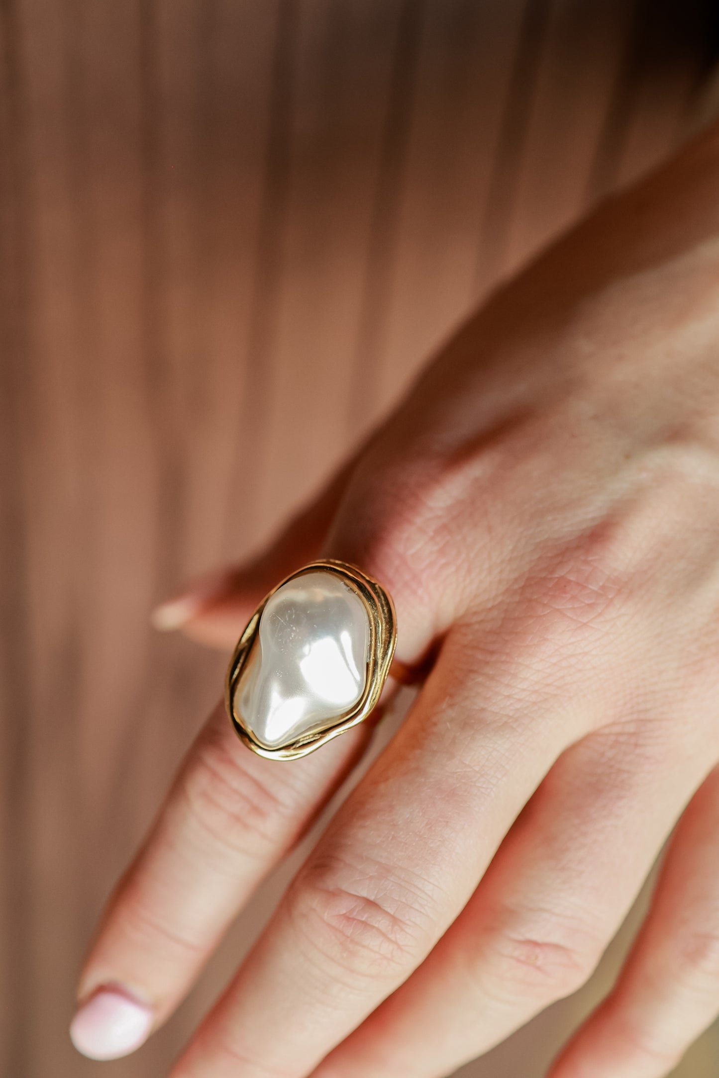 THE PEARL LUXE RING