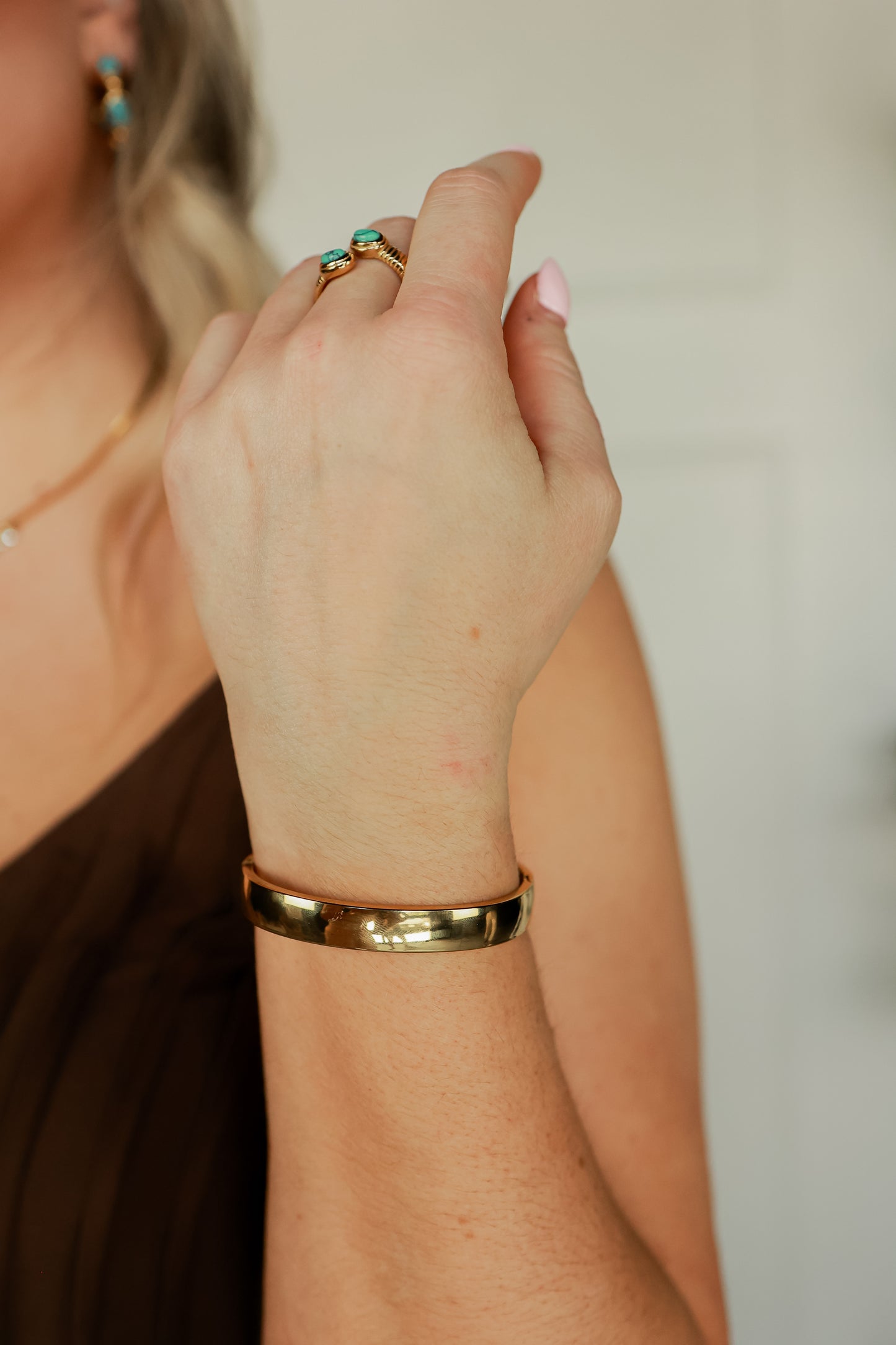 THE GOLD STAPLE BRACELET