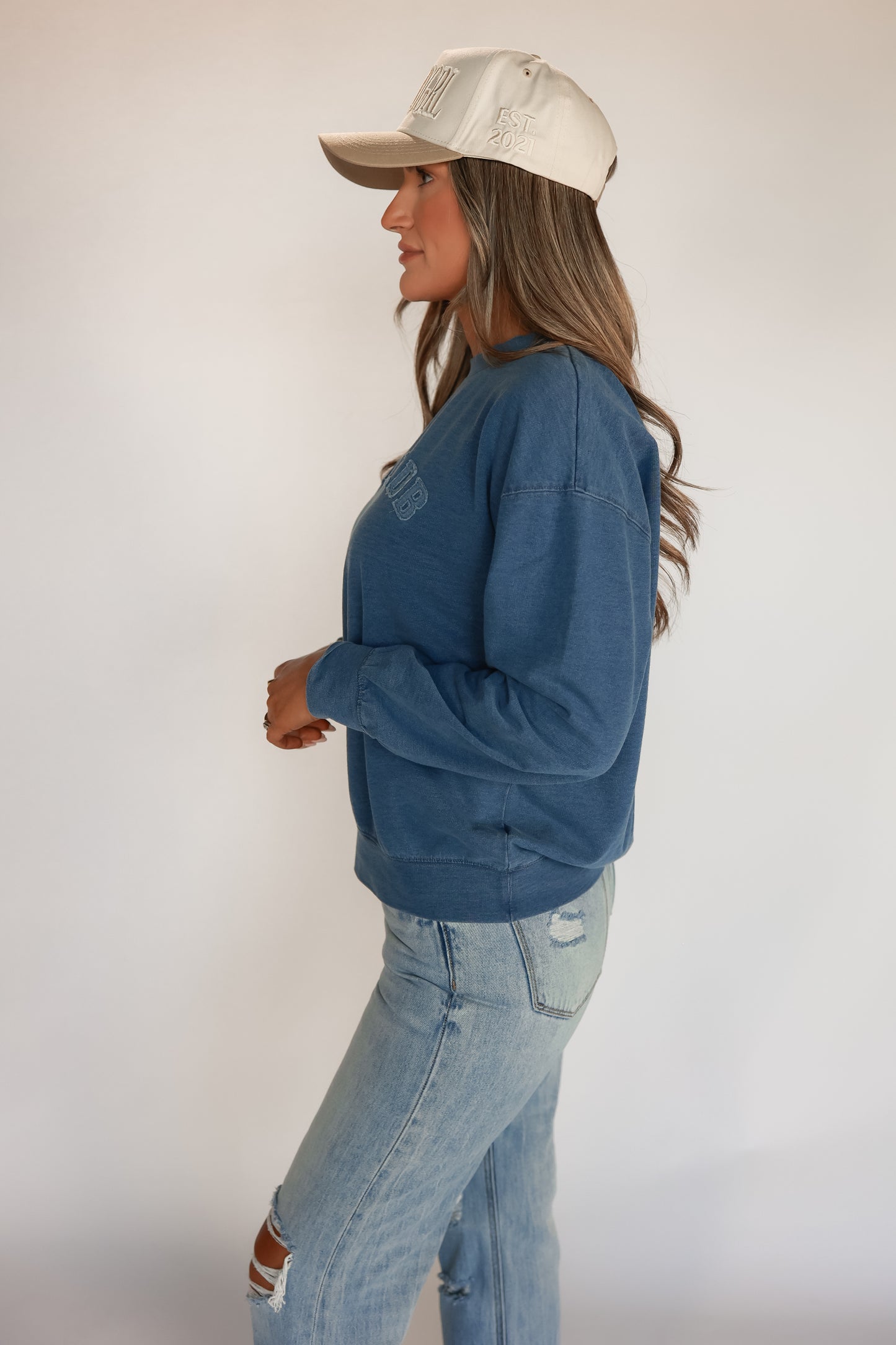 THE MOM CLUB CREWNECK