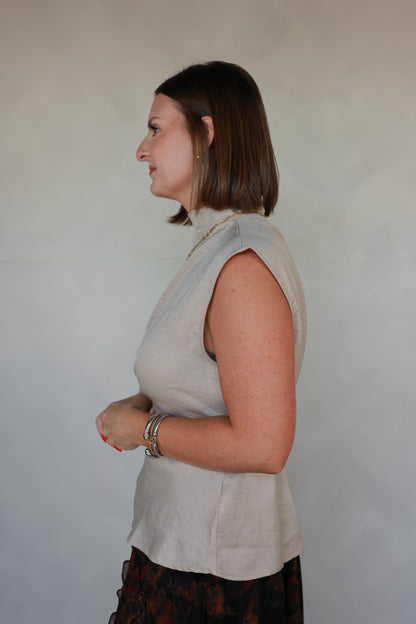 THE ELEVATED TWIST TOP
