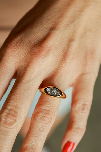 THE EYELET RING | CRYSTAL