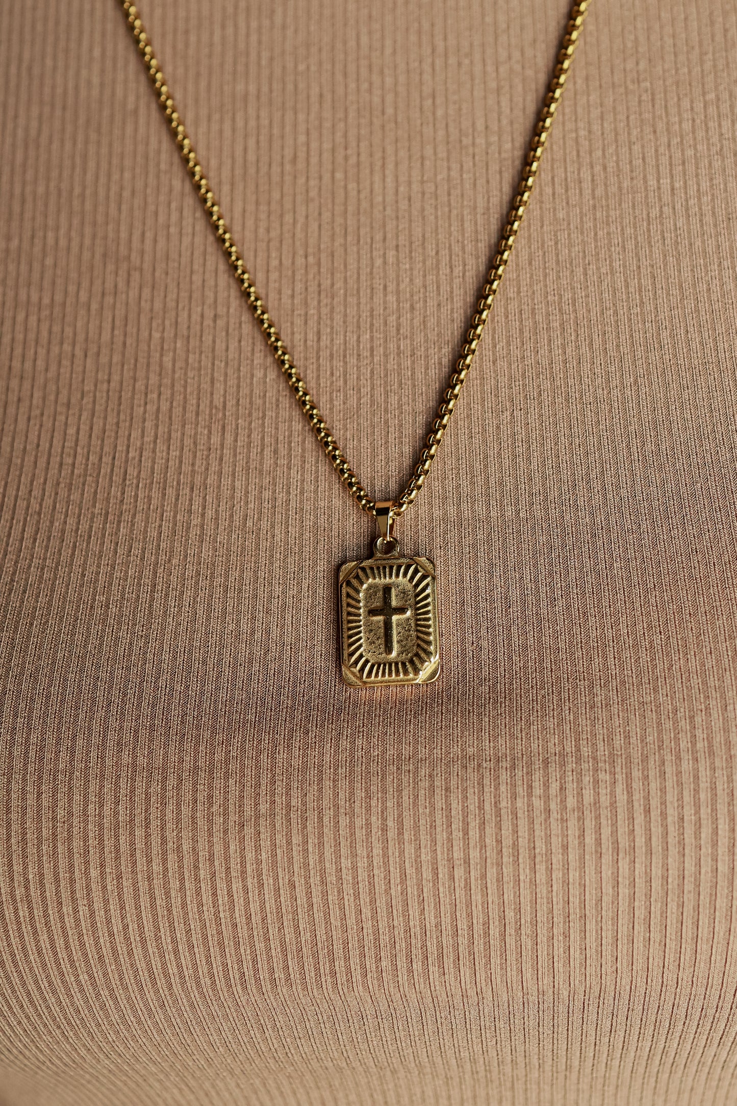 THE CROSS CHARM NECKLACE