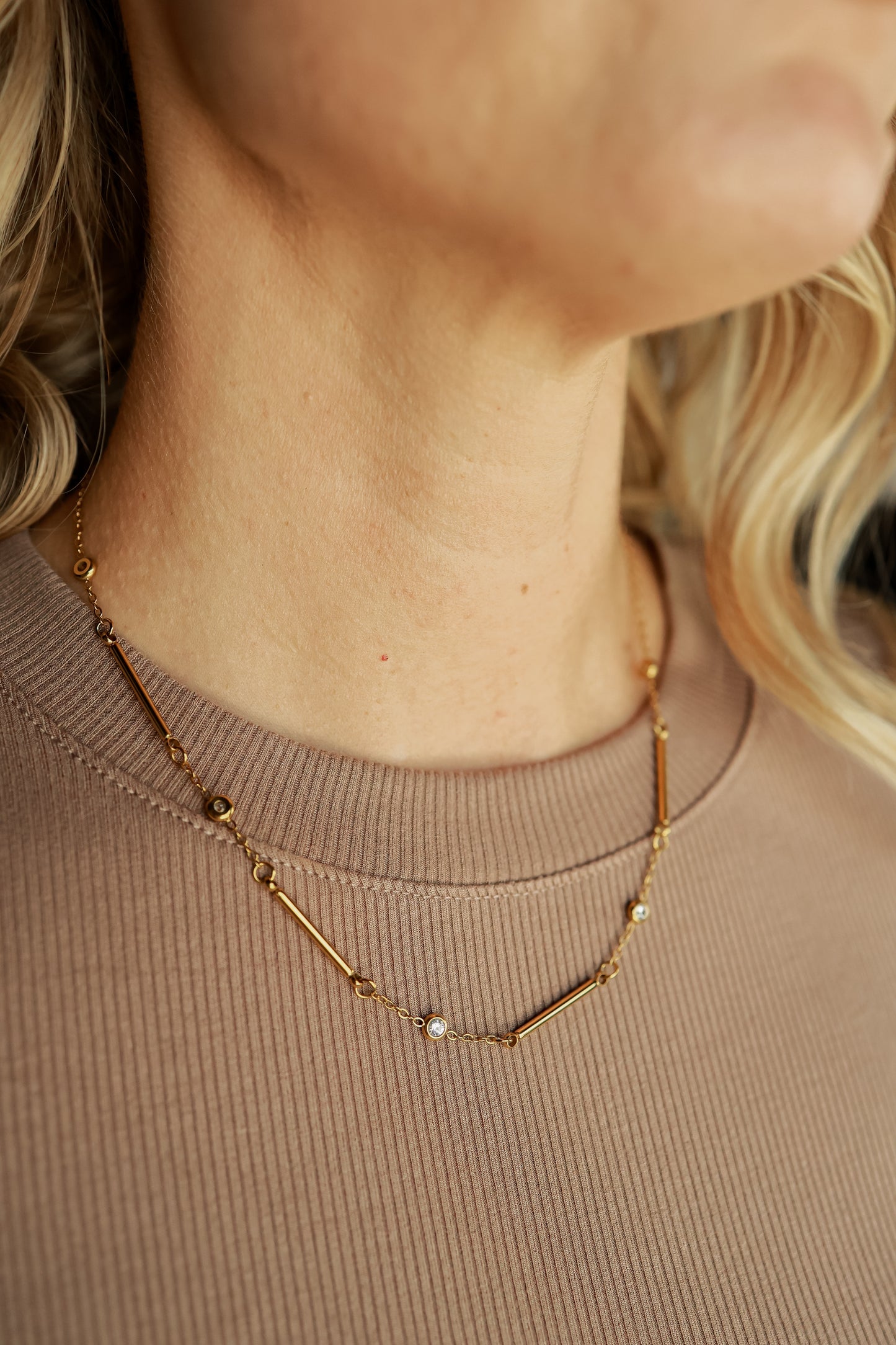 THE LUXE LINE NECKLACE
