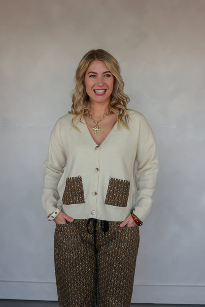 THE VINTAGE MEDALLION SWEATER