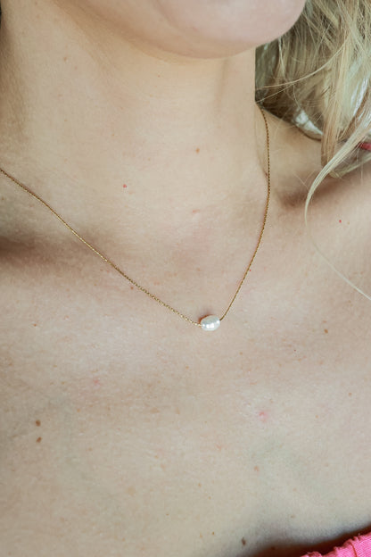 THE SEASIDE PEARL NECKLACE