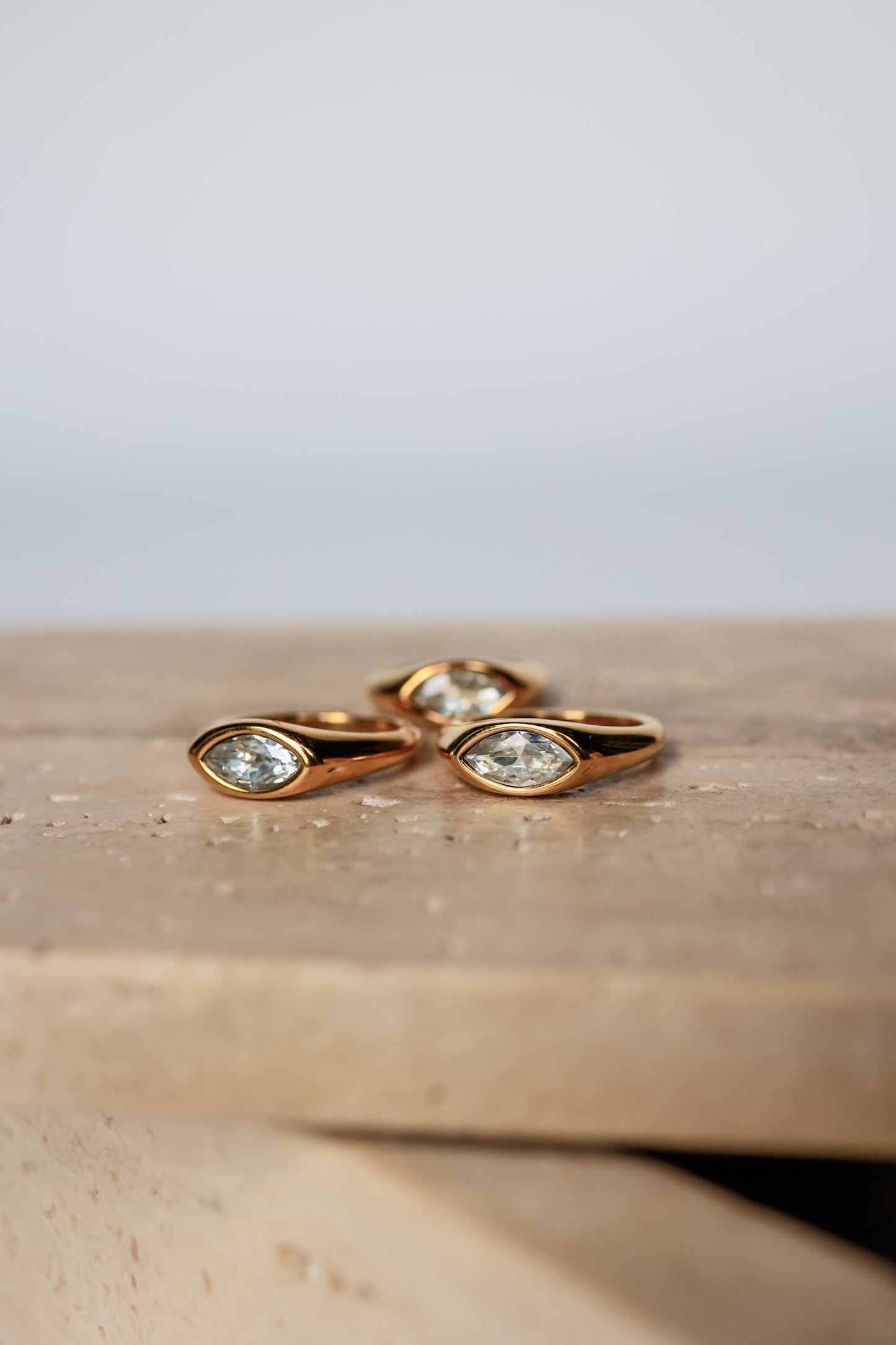 THE EYELET RING | CRYSTAL