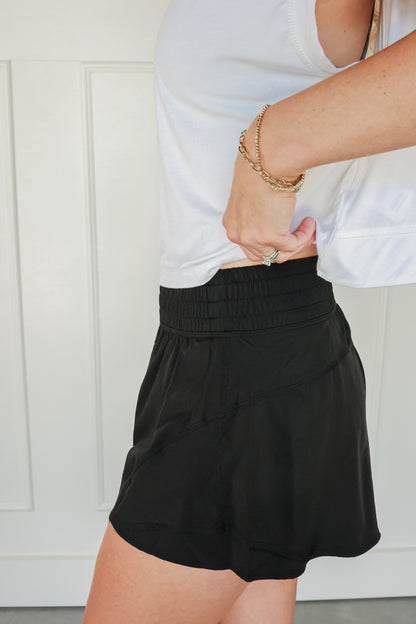 FREE MOTION ATHLETIC SHORTS