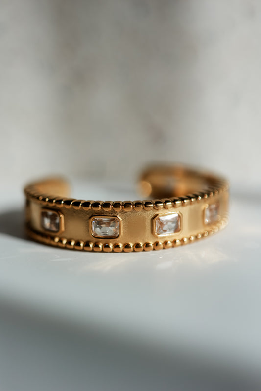 THE FROSTED CUFF