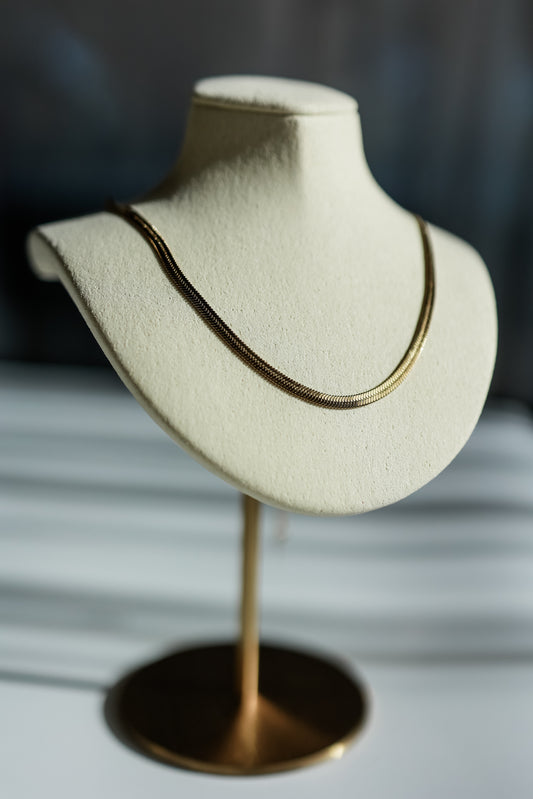 THE LIQUID GOLD NECKLACE