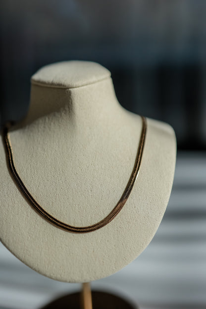 THE LIQUID GOLD NECKLACE