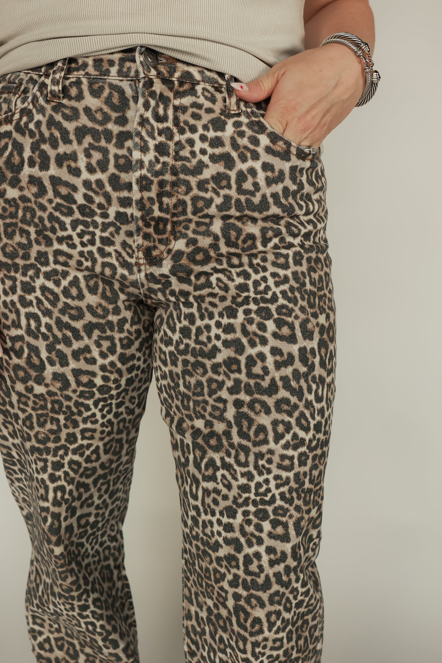 THE WILD CHILD HIGH RISE JEAN