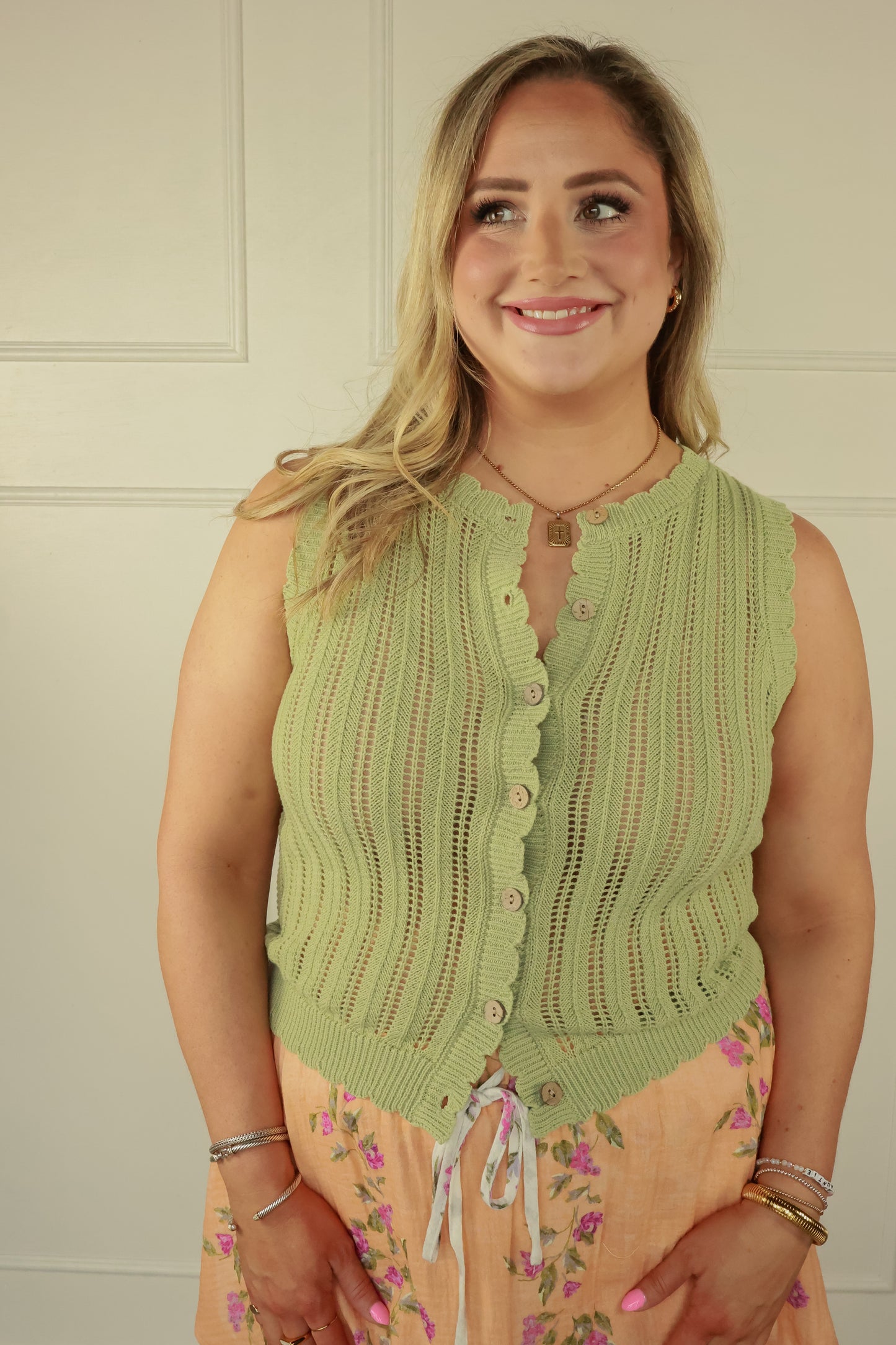 THE SCALLOP CHARM TOP | SAGE