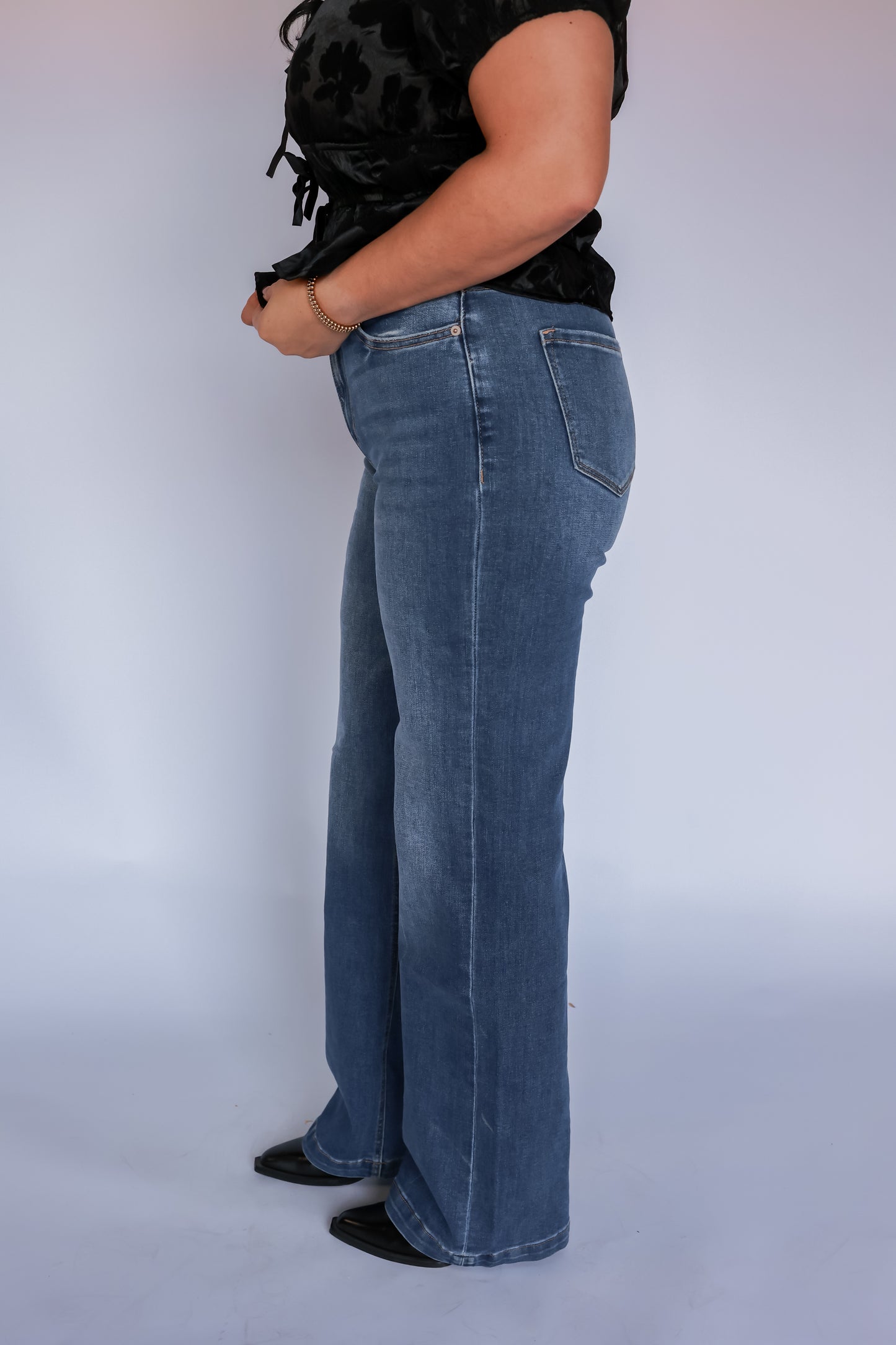 THE CAPTAIN JEAN | MICA