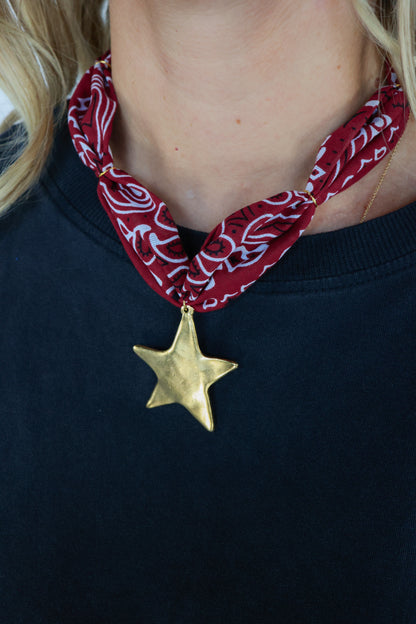STAR BANDANA NECKLACE | MAROON