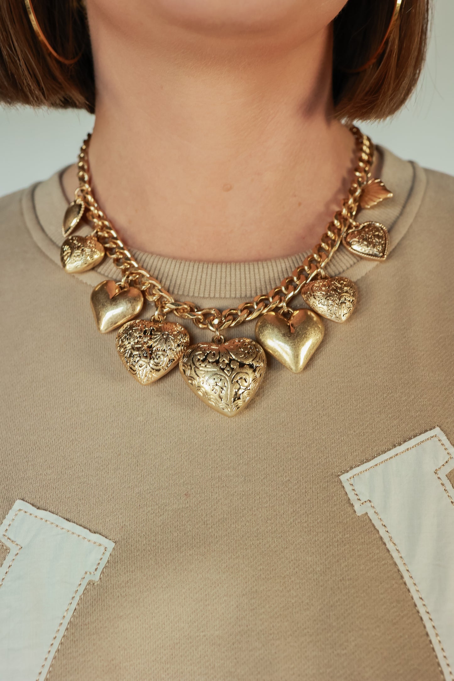 THE SACRED HEART CHARM NECKLACE