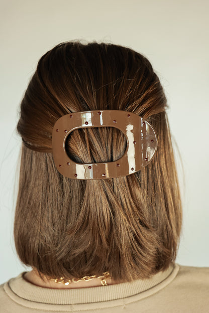 JUMBO FLAT LAY CLAW CLIP | MOCHA