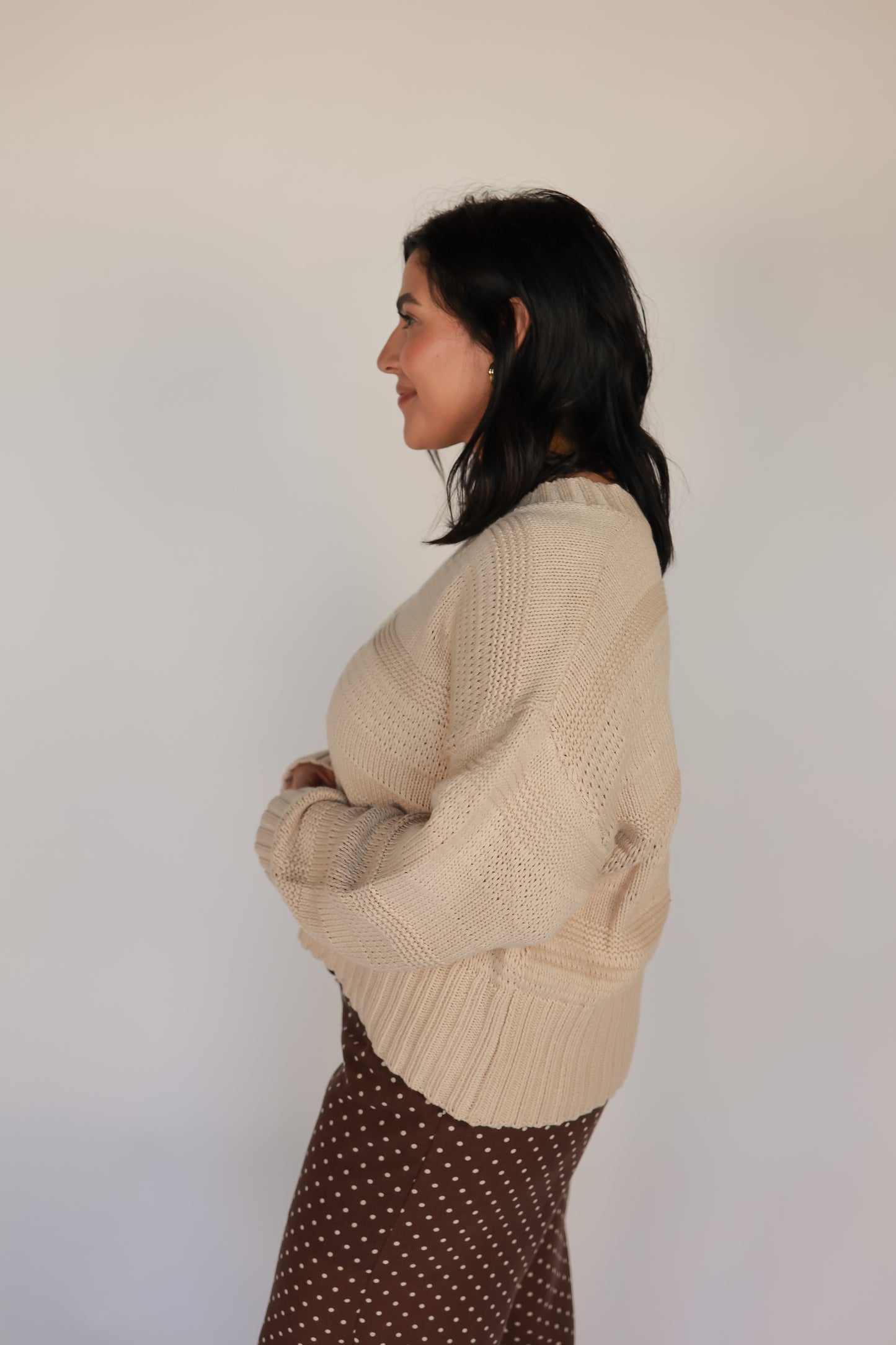 THE TIMELESS V-NECK SWEATER