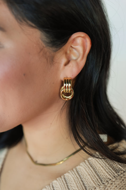 TRIPLE LINK STATEMENT EARRINGS