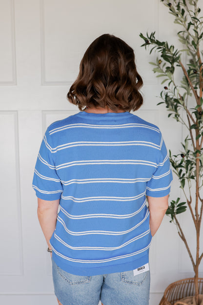 THE RELAXED CREW SWEATER