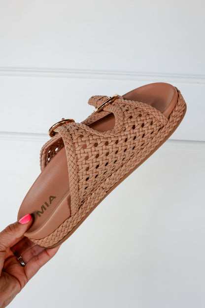 THE TRENDY SANDAL | MIA SHOES