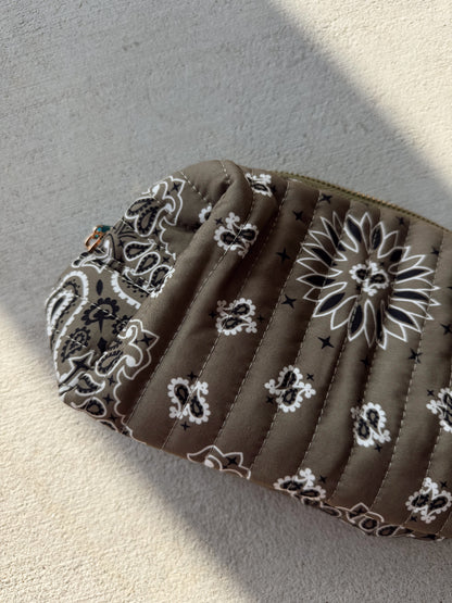 BANDANA COSMETIC POUCH | OLIVE