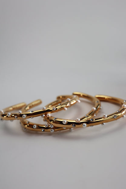 THE PETITE PEARL CUFF