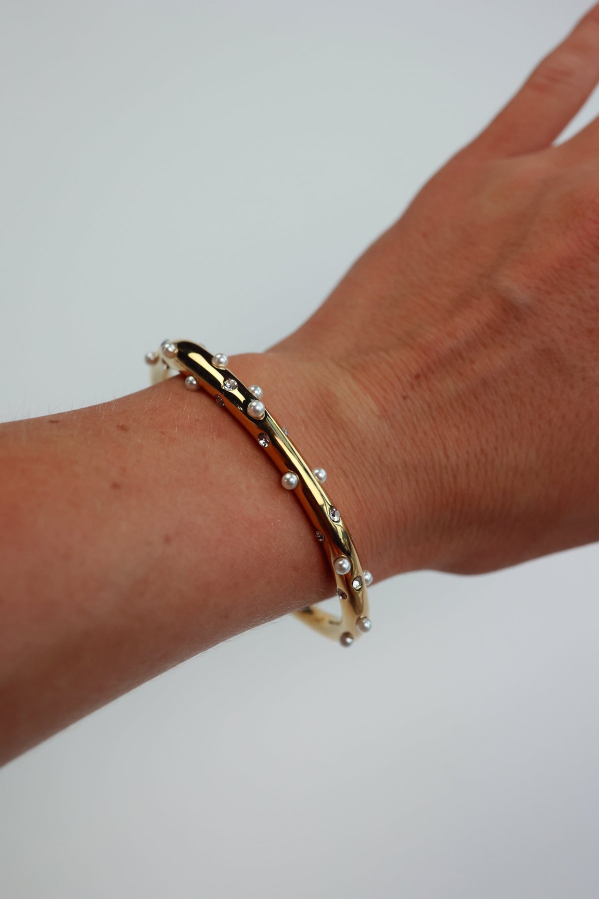 THE PETITE PEARL CUFF