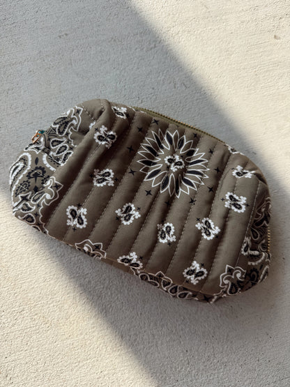 BANDANA COSMETIC POUCH | OLIVE