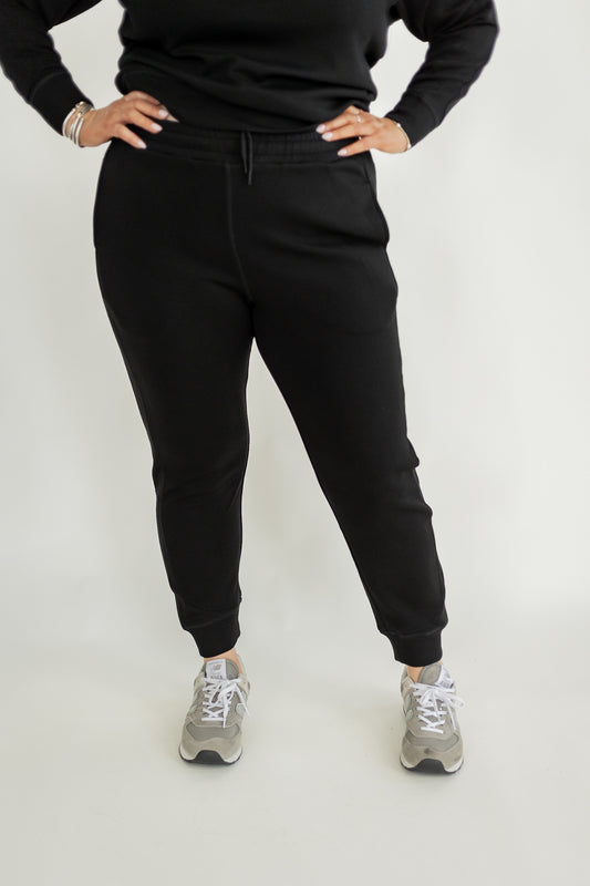 THE ELEVATED SET IN BLACK | JOGGERS ONLY