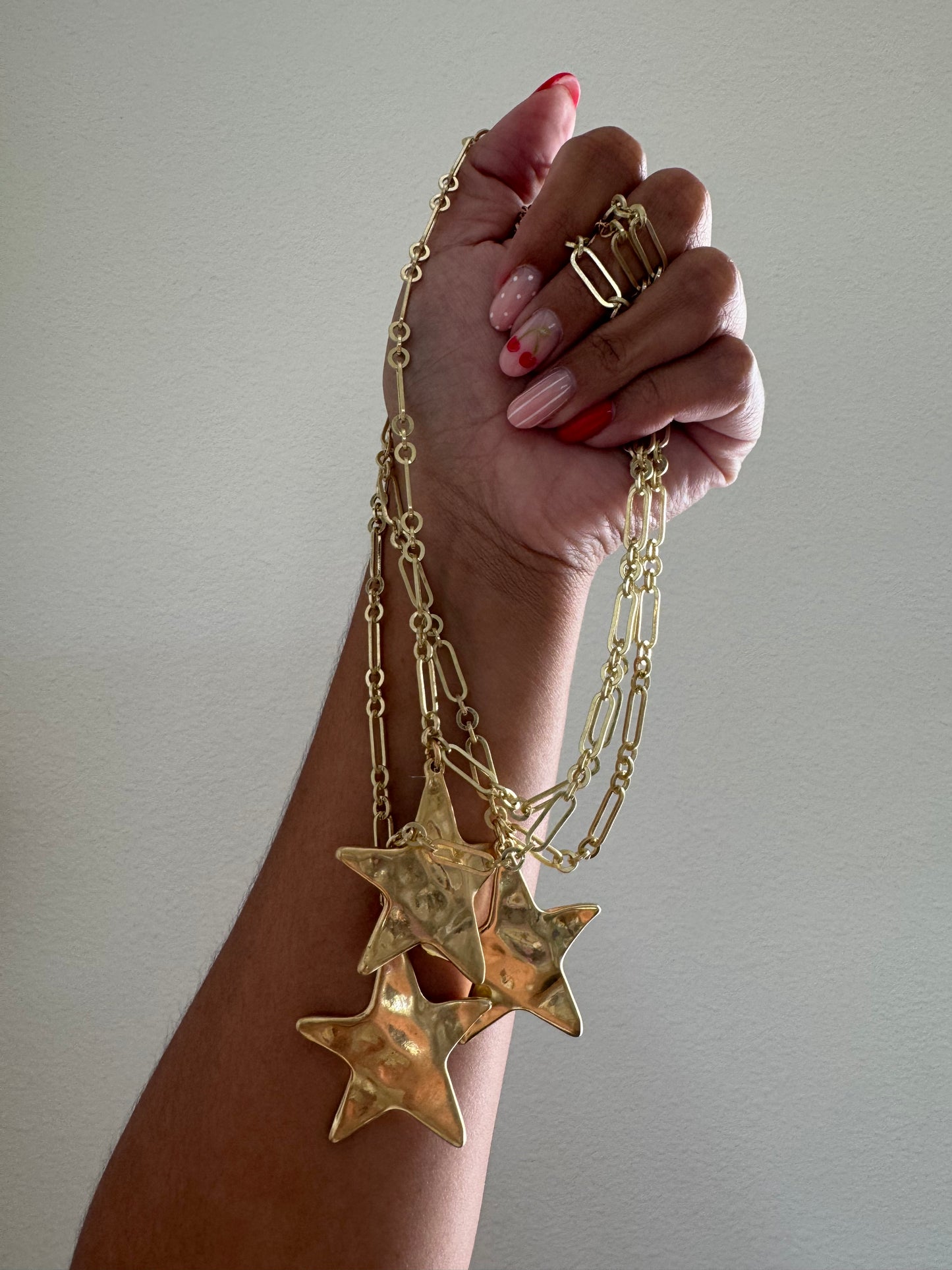 GOLDIE STAR NECKLACE
