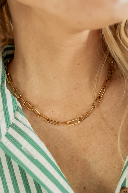 THE HALLIE NECKLACE