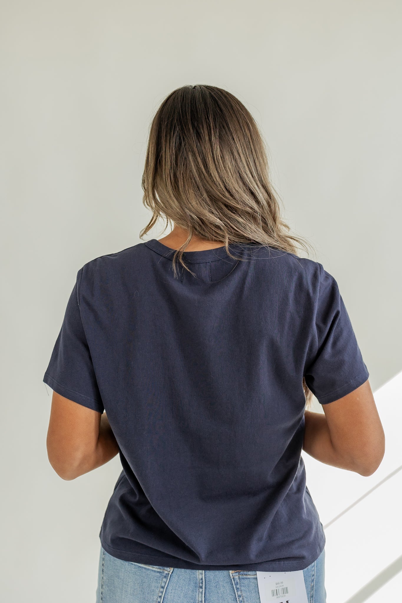 THE BASIC TEE IN NAVY