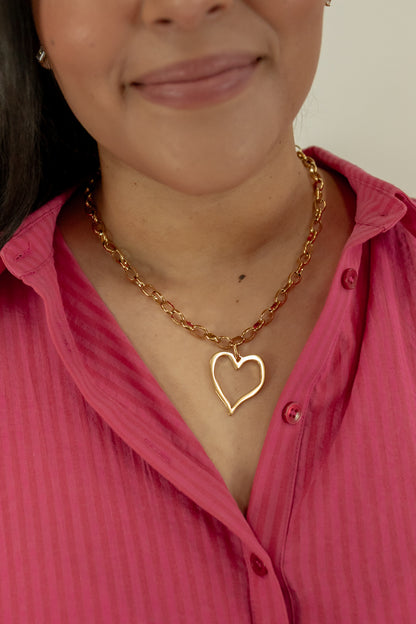 LARGE OPEN HEART NECKLACE  | GOLD