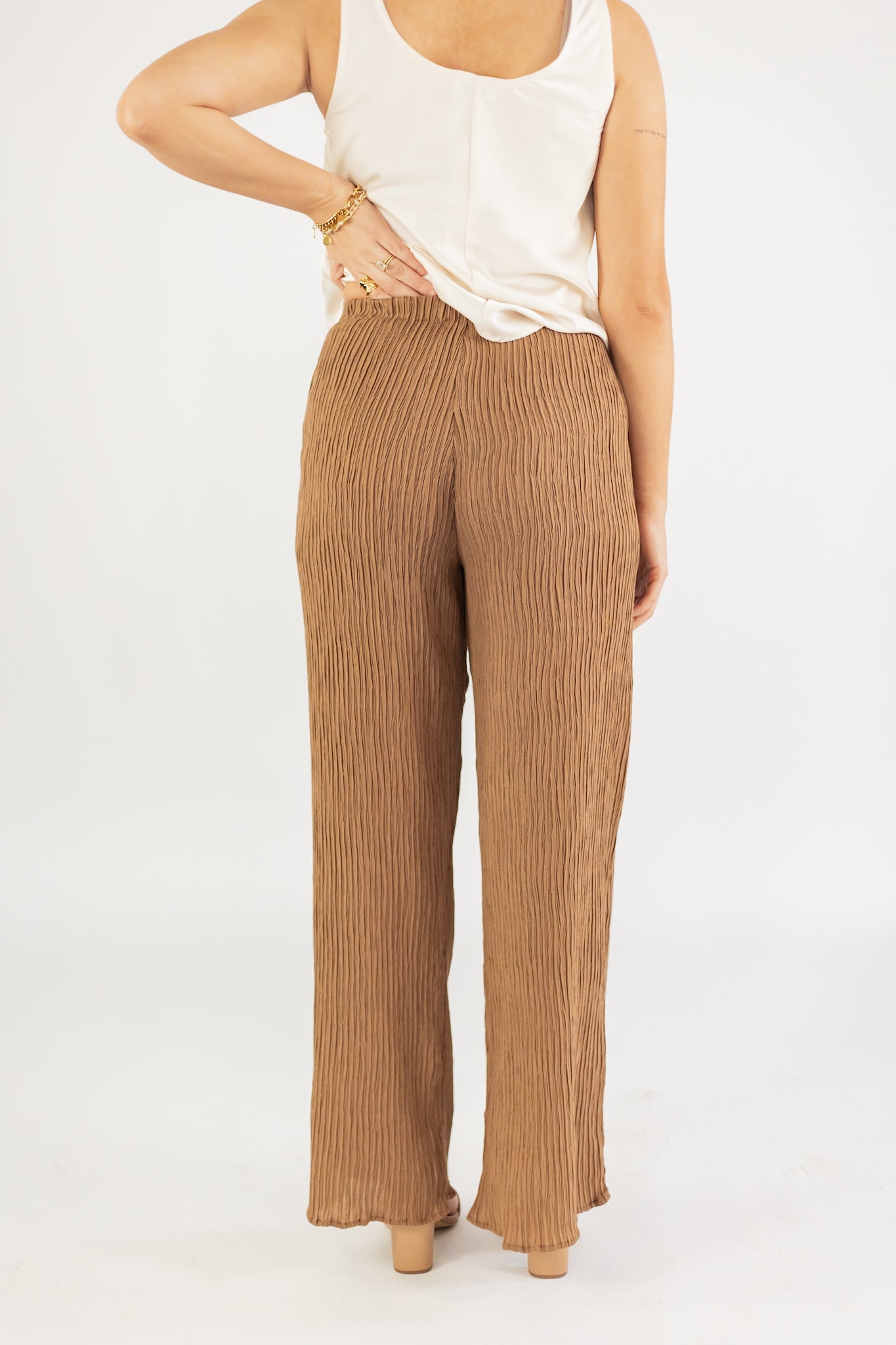 THE MOVE OVER WOVEN PANT
