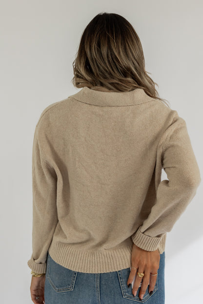 SIMPLE MOOD TOP IN TAUPE