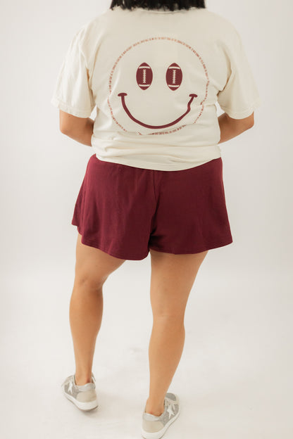 CLASSY UNTIL KICKOFF PEARL SHORTS IN MAROON