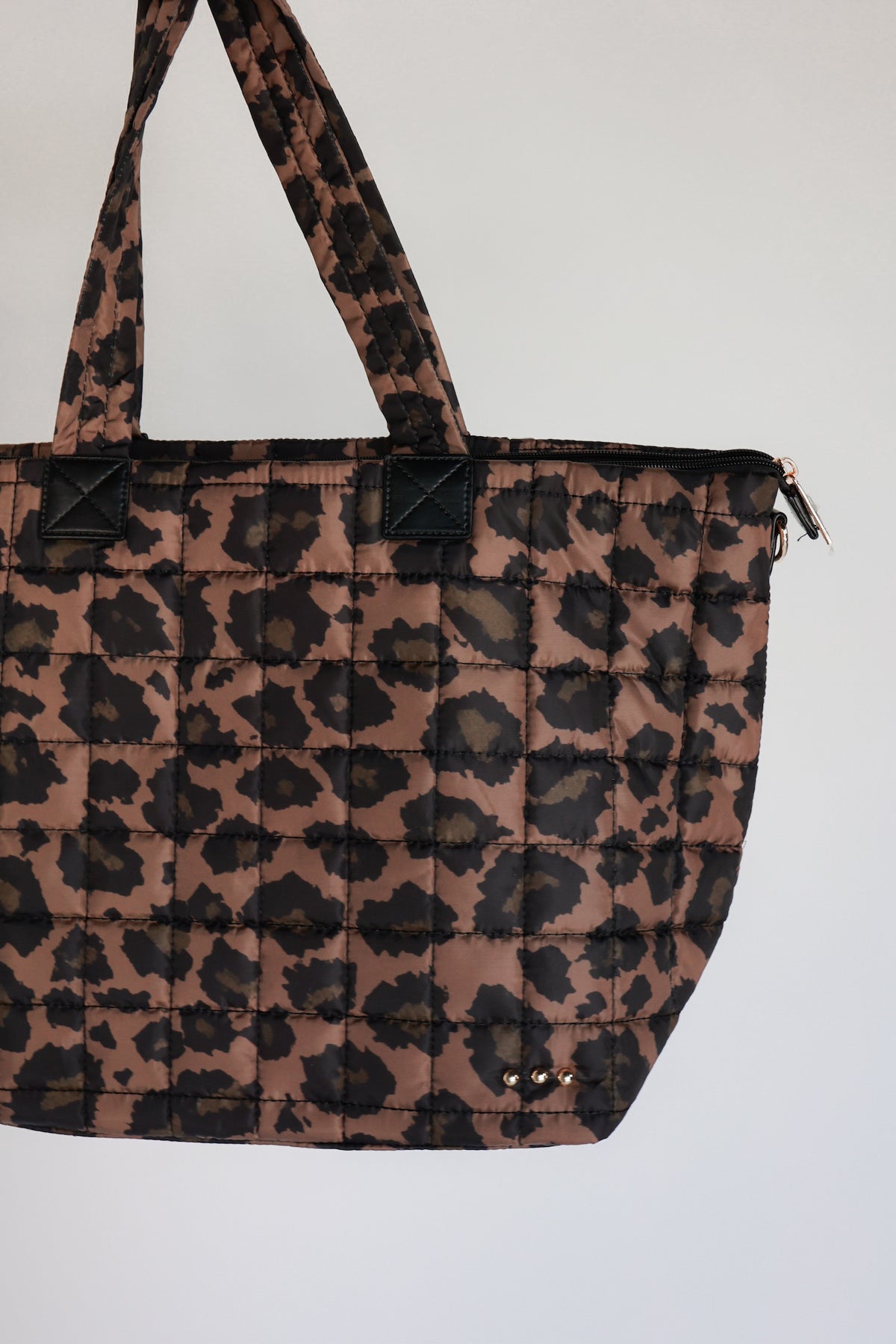 DAY DREAMER QUILTED TOTE BAG | LEOPARD