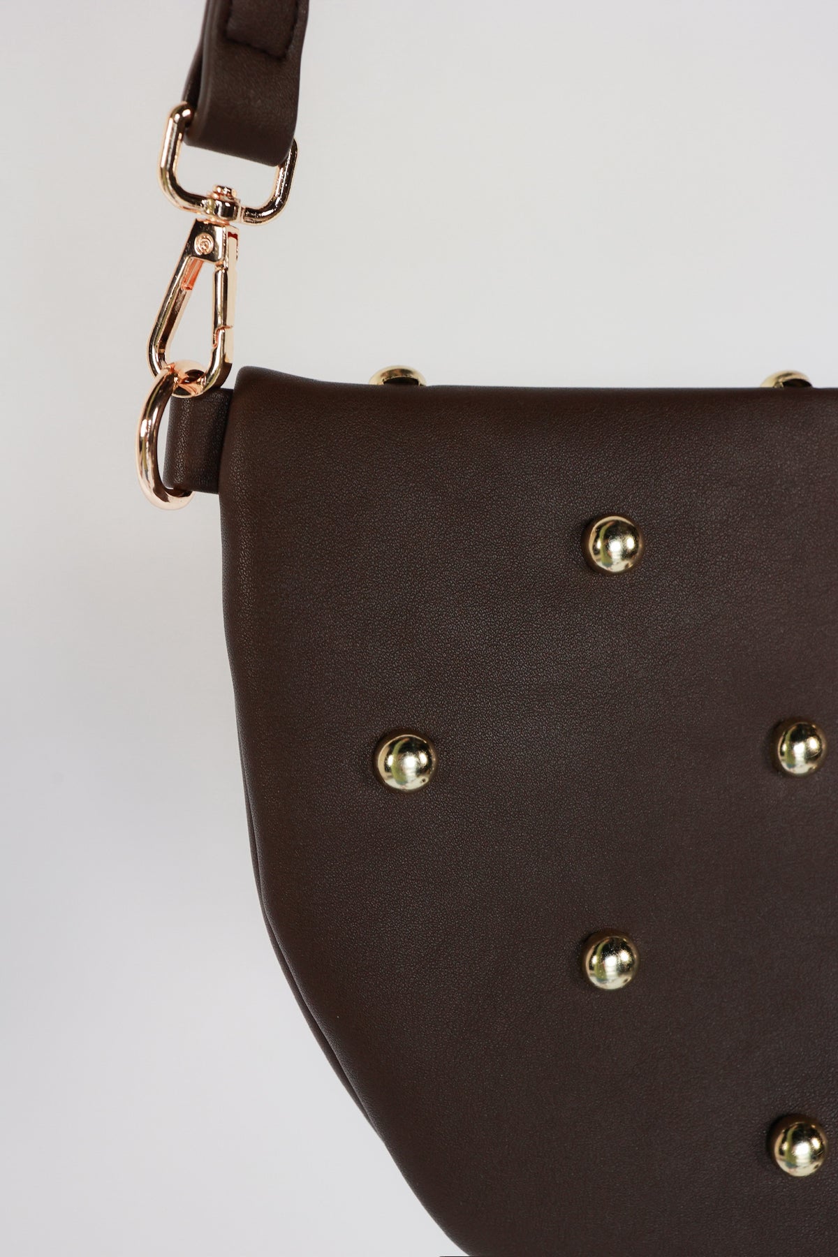 THE CHIC GOLD WESTLYN BUM BAG | CHOCOLATE