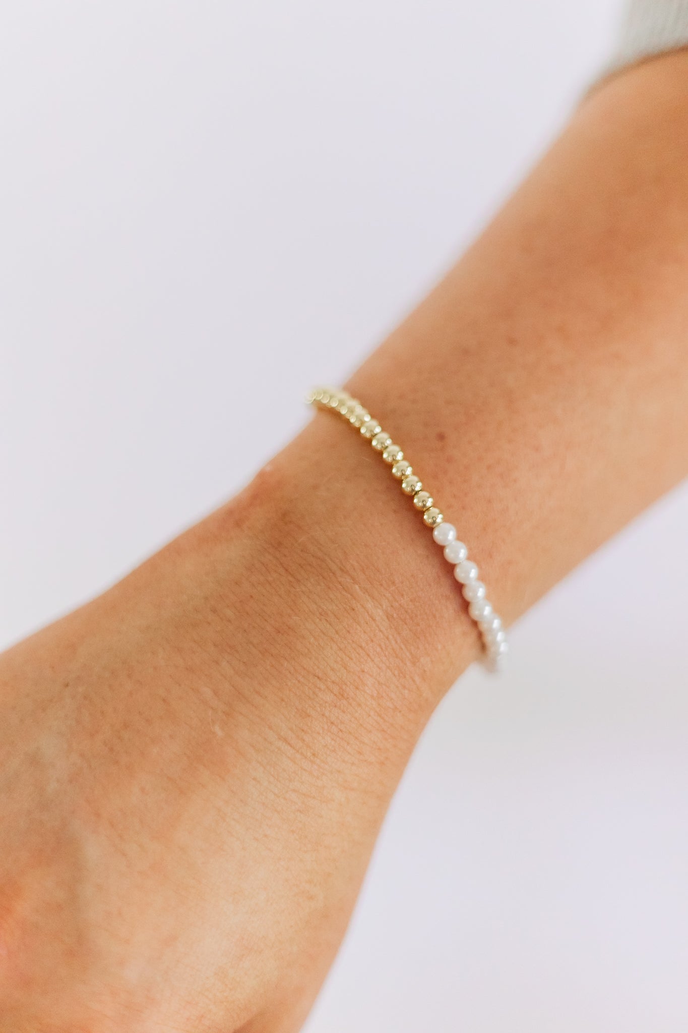 GOLD + PEARL BEADED BRACELET