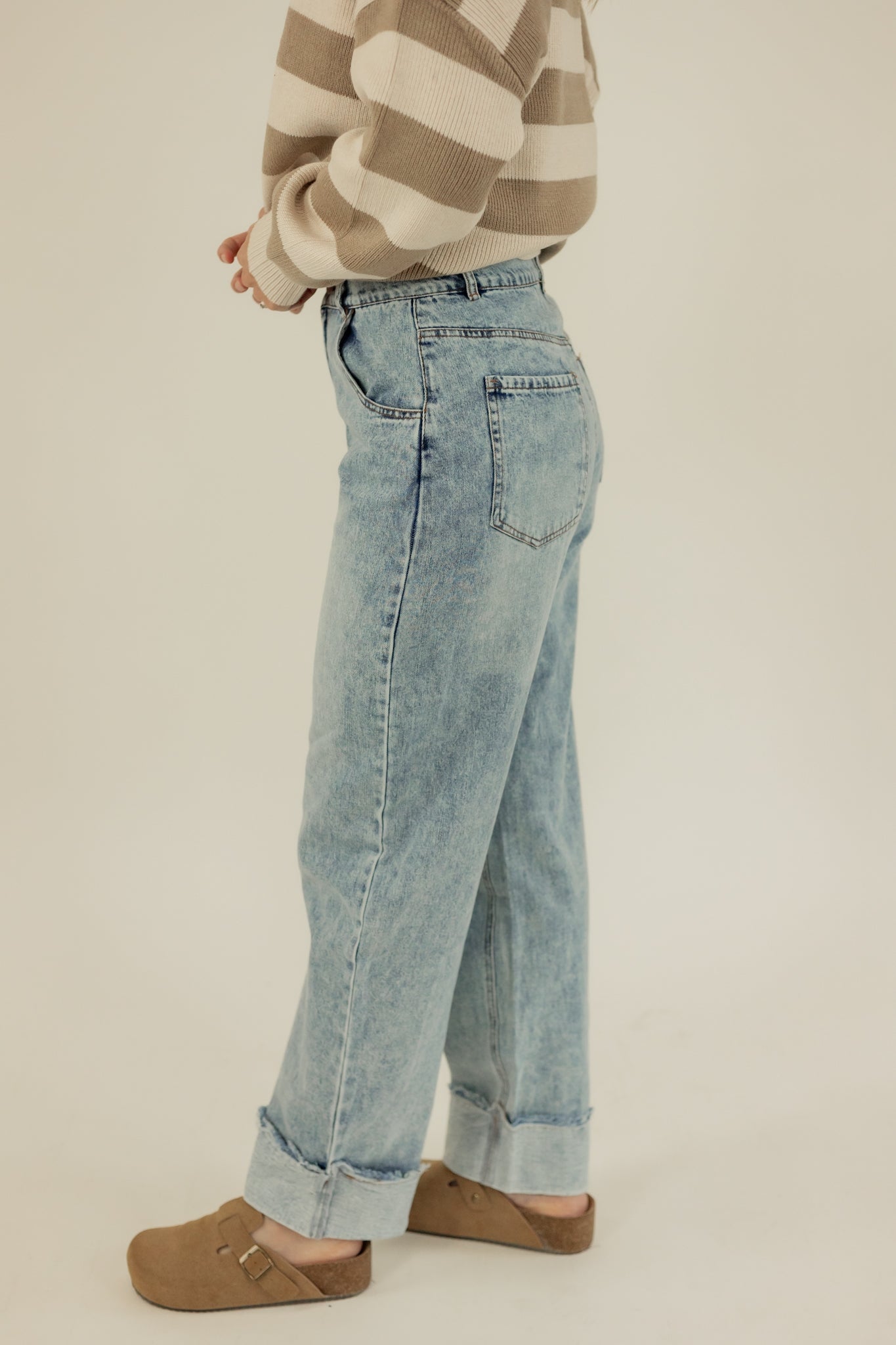 SLIGHT BARREL CUFF JEANS | SO ME