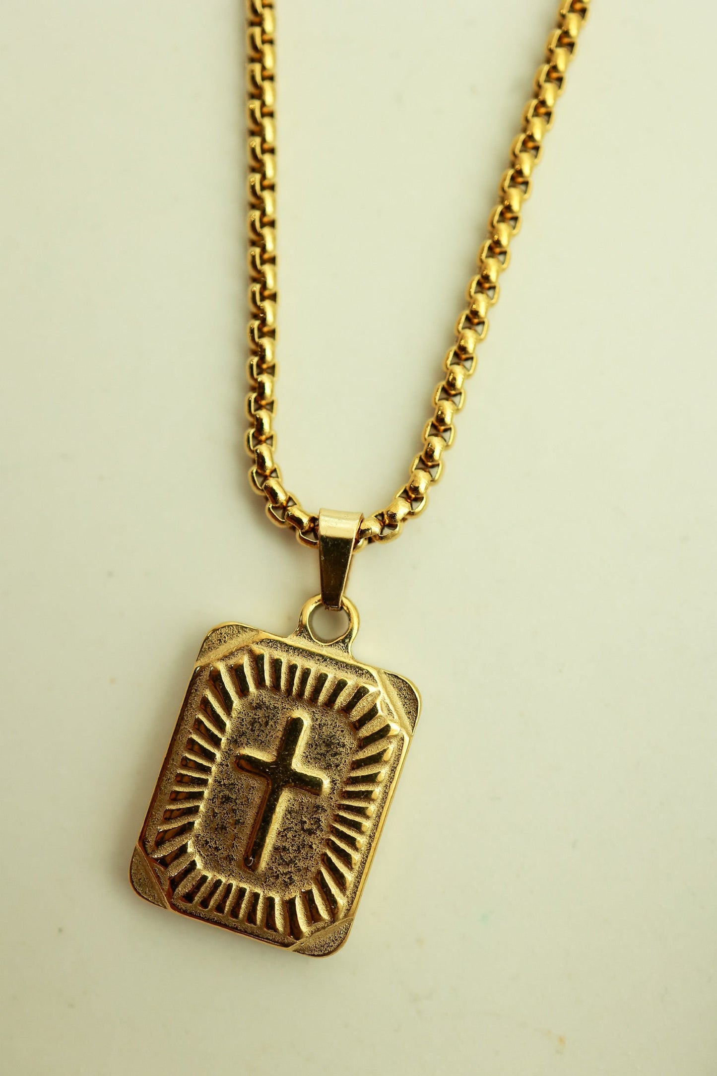 THE CROSS CHARM NECKLACE