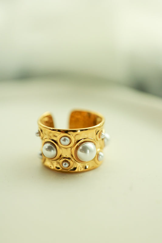 THE DARLING PEARL RING