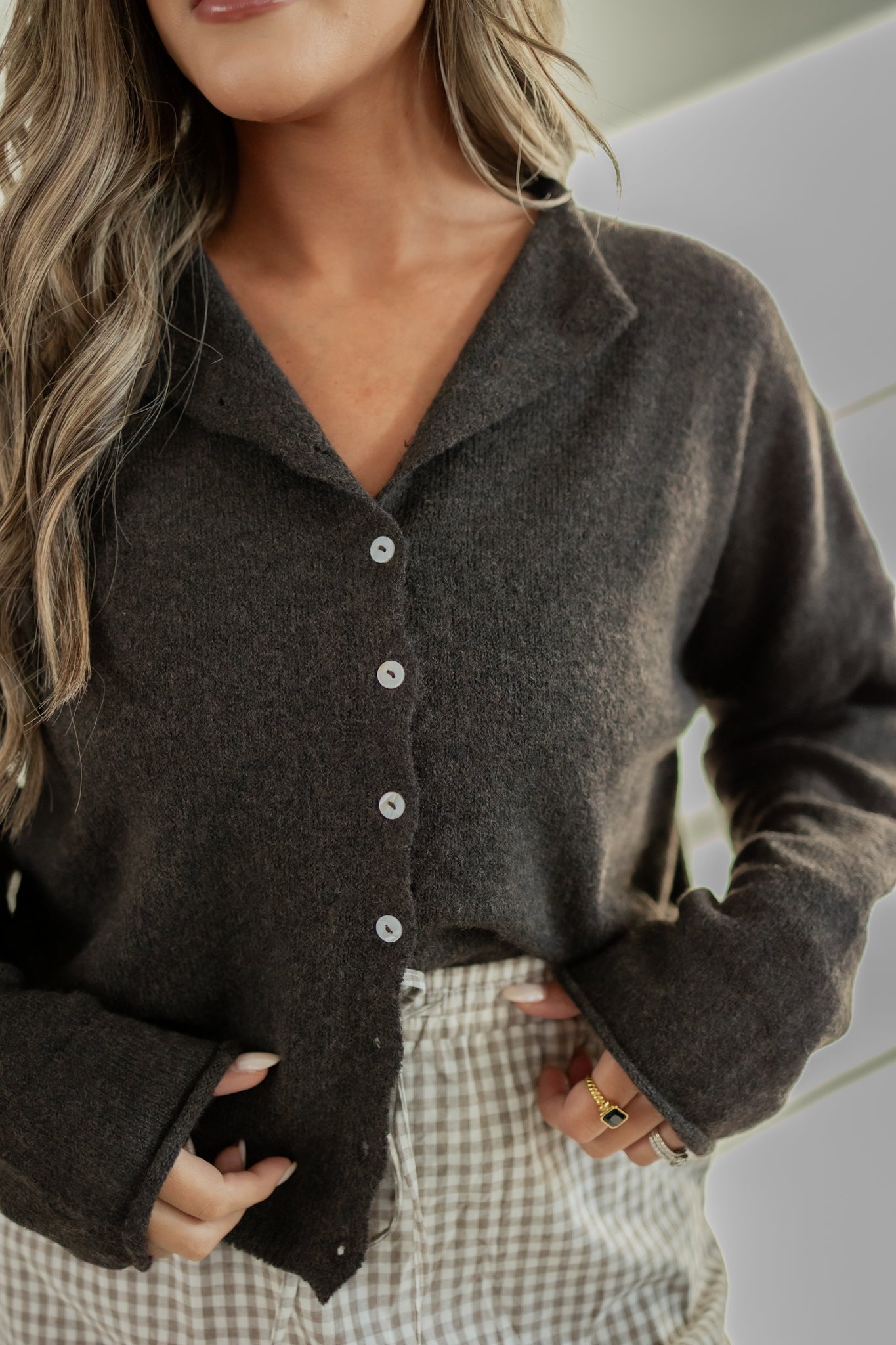 ON THE GO CARDIGAN | CHOCOLATE