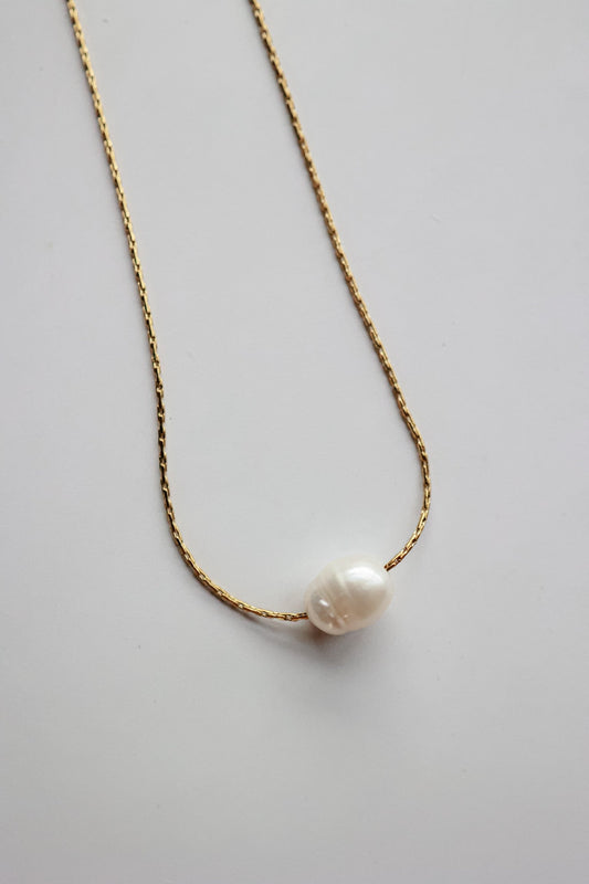 THE SEASIDE PEARL NECKLACE