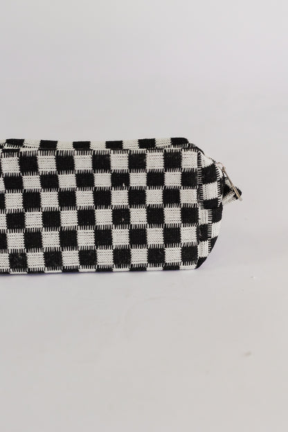 CHECKERED KNITTED COSMETIC BAG | BLACK