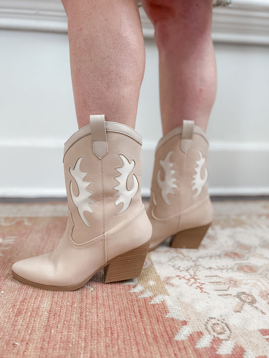 A YEEHAW MOMENT BOOT