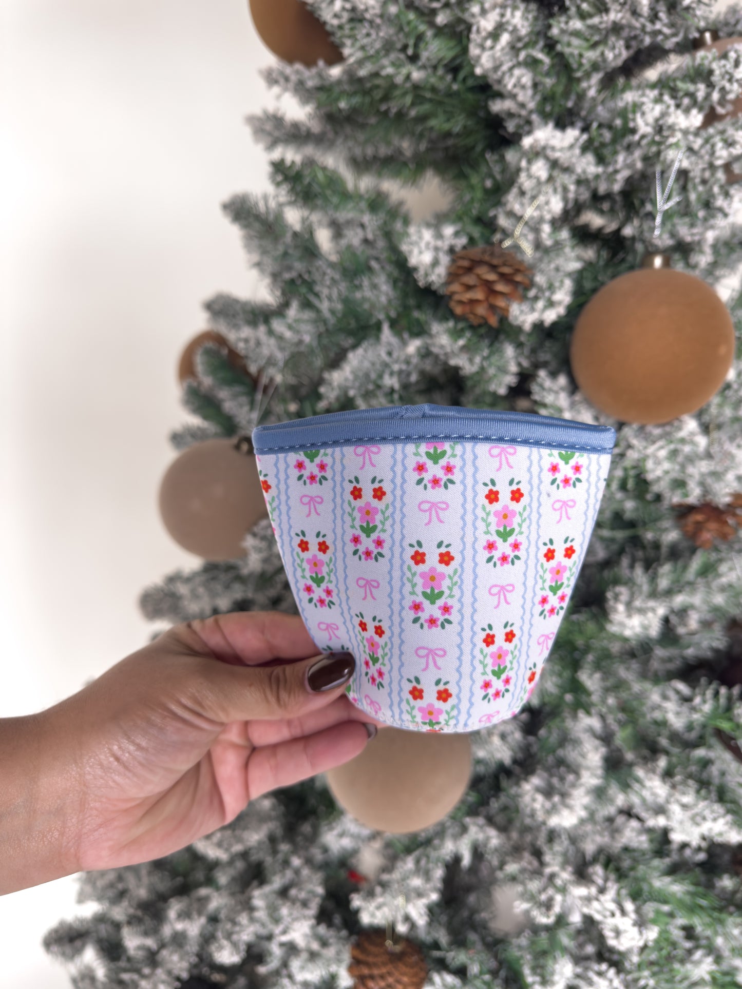 COFFEE KOOZIE | BOW BLOSSOM