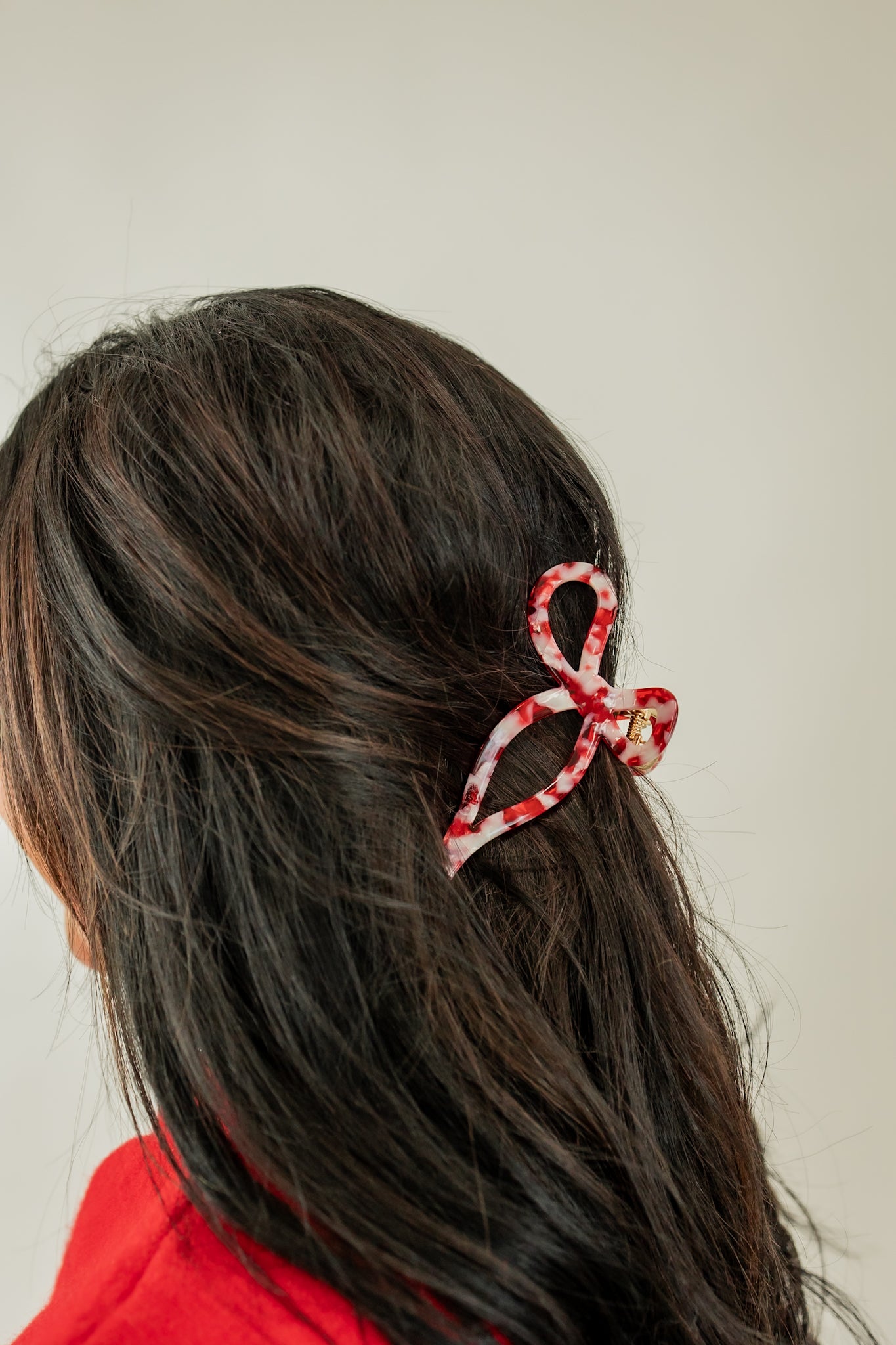 SABRINA BOW CLAW CLIP | MARBLE PINK/RED