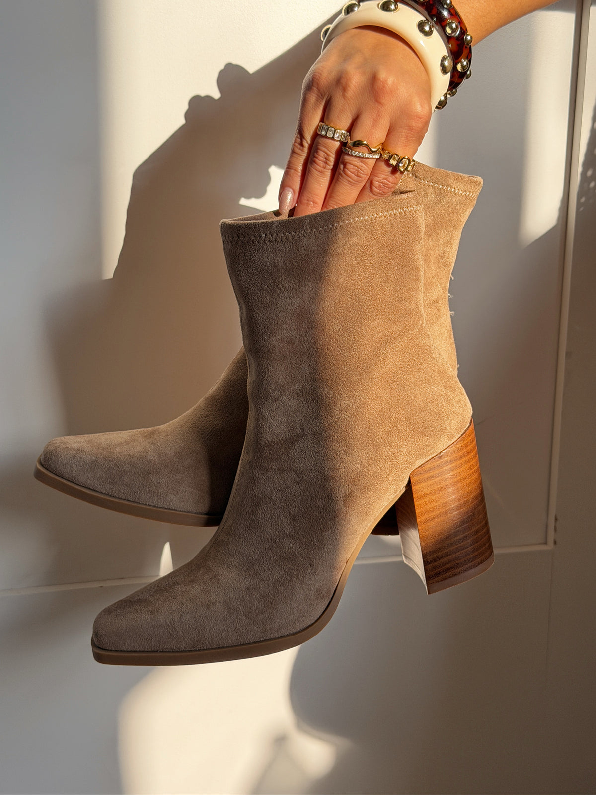 THE SIDONIE HEEL